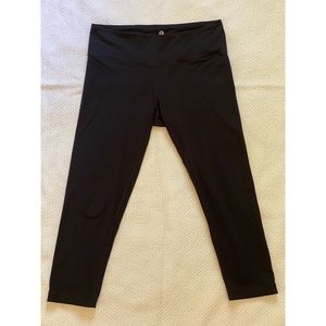 Black Cropped Leggings